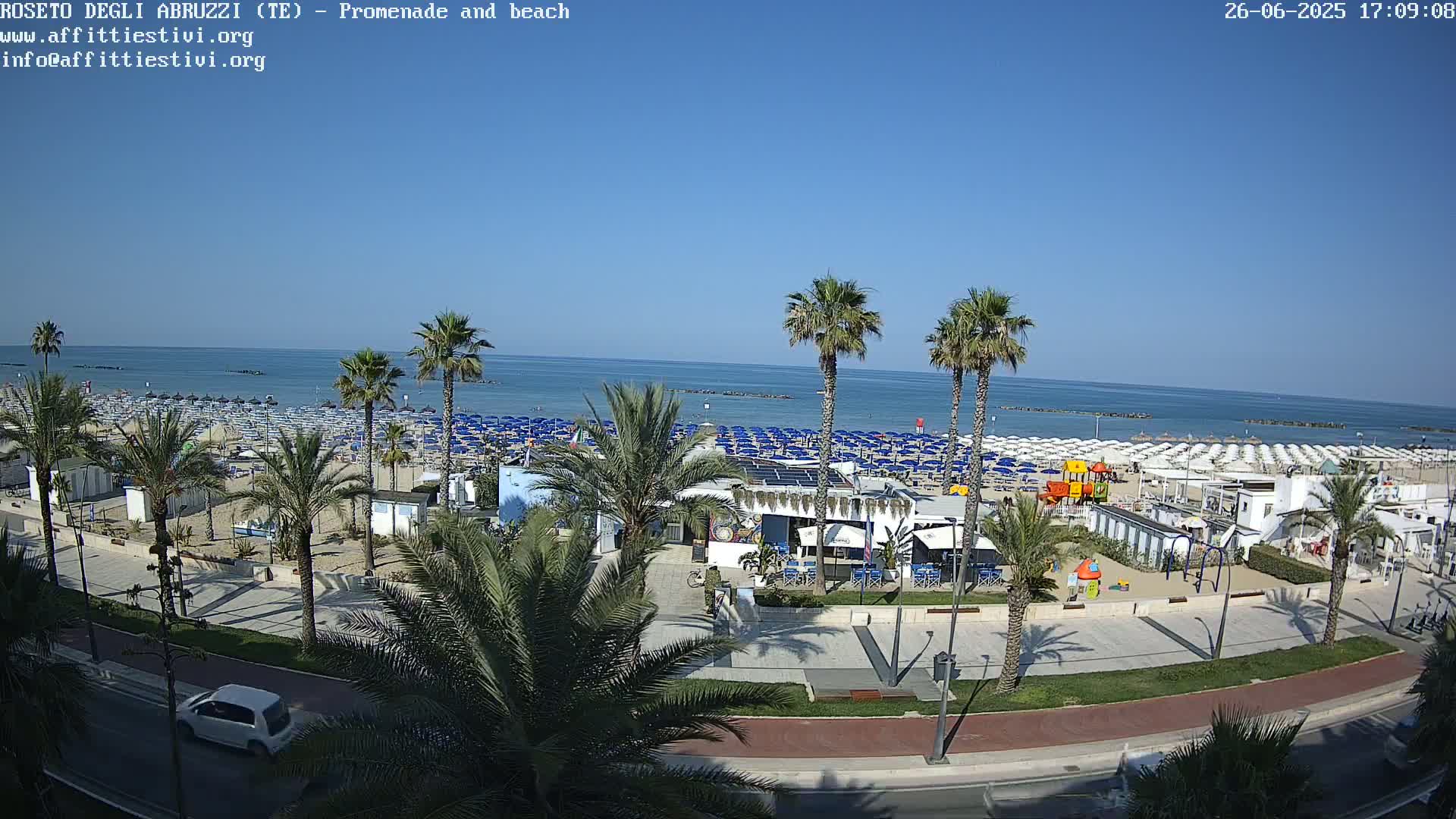 Roseto degli Abruzzi Beach Live Cam - Abruzzo, Italy