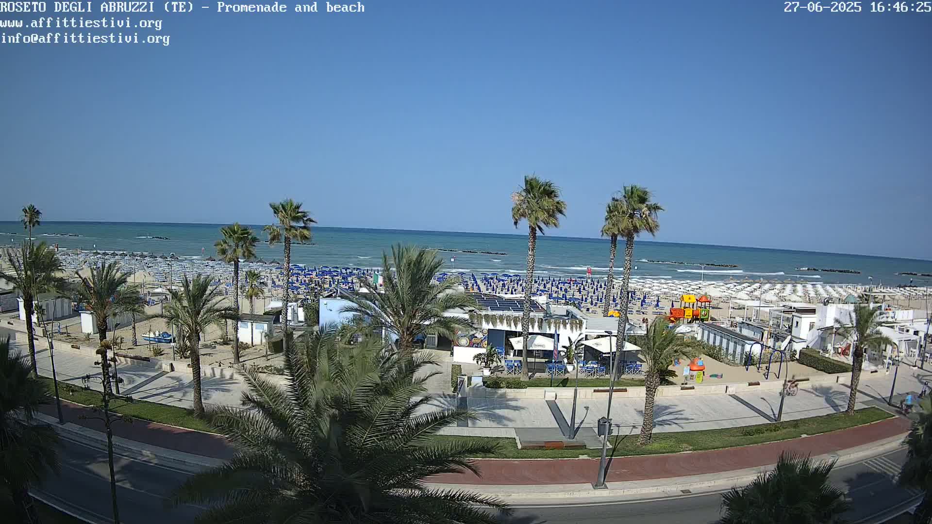 Roseto degli Abruzzi Beach Live Cam - Abruzzo, Italy