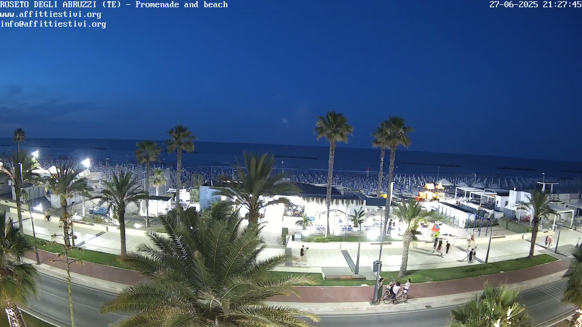 Roseto degli Abruzzi Beach Live Cam - Abruzzo, Italy