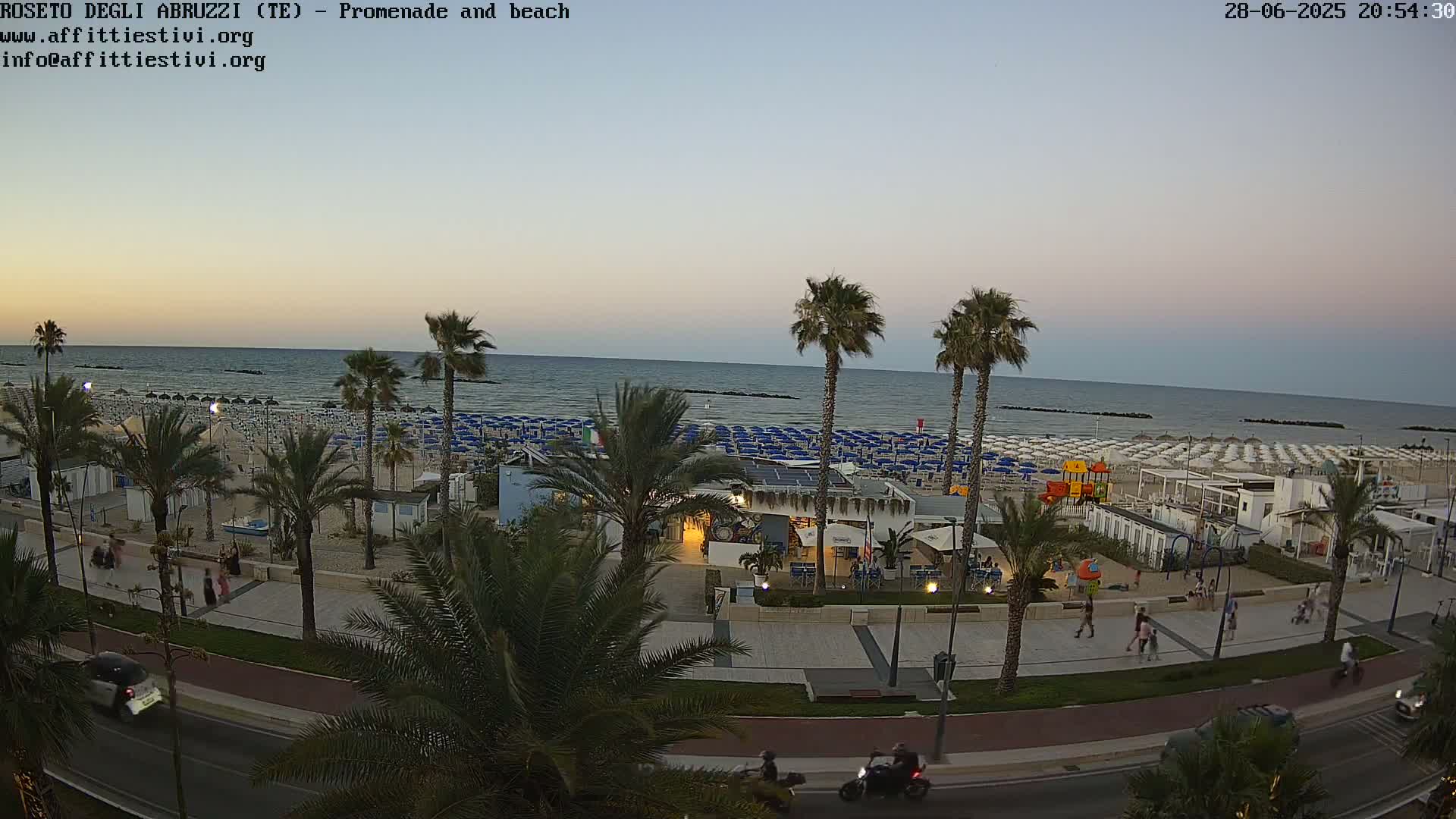 Roseto degli Abruzzi Beach Live Cam - Abruzzo, Italy