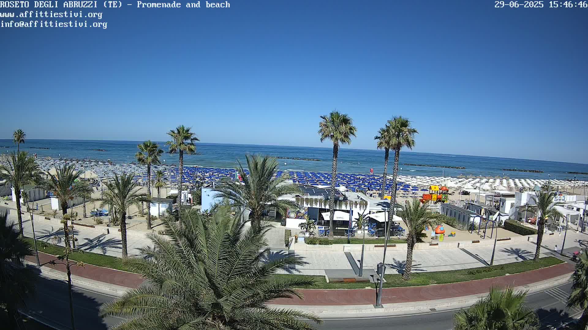 Roseto degli Abruzzi Beach Live Cam - Abruzzo, Italy