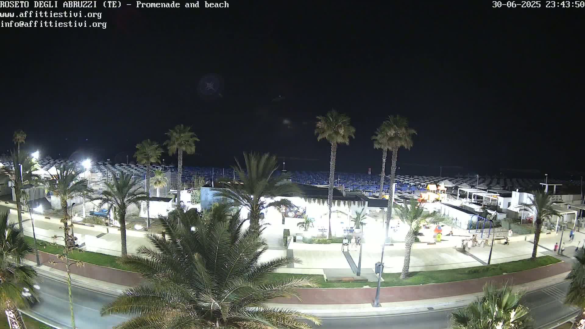 Roseto degli Abruzzi Beach Live Cam - Abruzzo, Italy