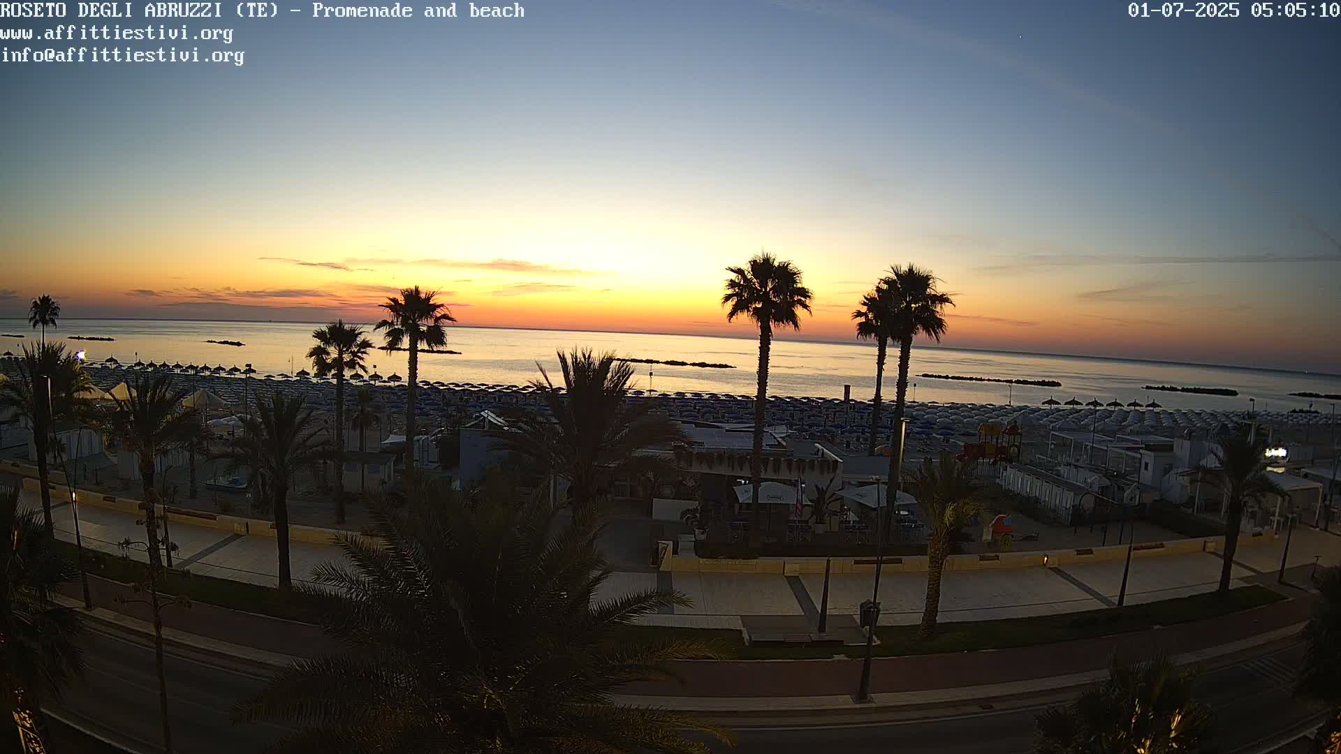 Roseto degli Abruzzi Beach Live Cam - Abruzzo, Italy