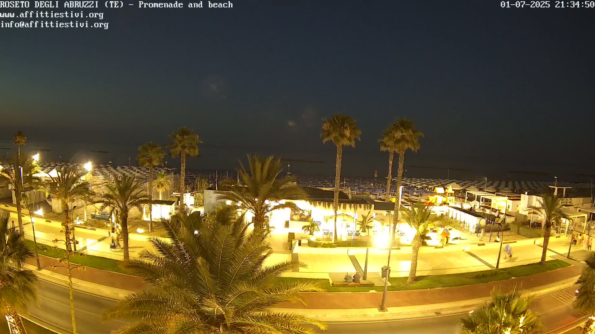 Roseto degli Abruzzi Beach Live Cam - Abruzzo, Italy