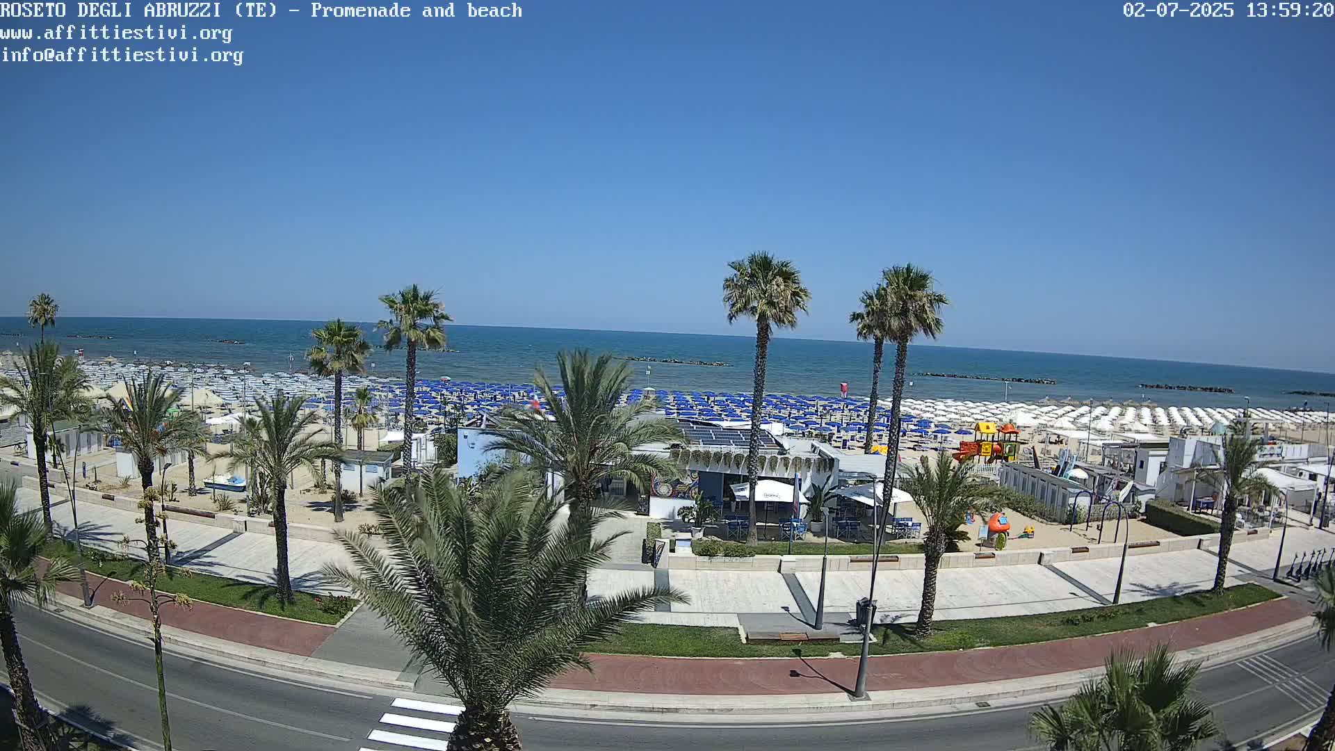 Roseto degli Abruzzi Beach Live Cam - Abruzzo, Italy