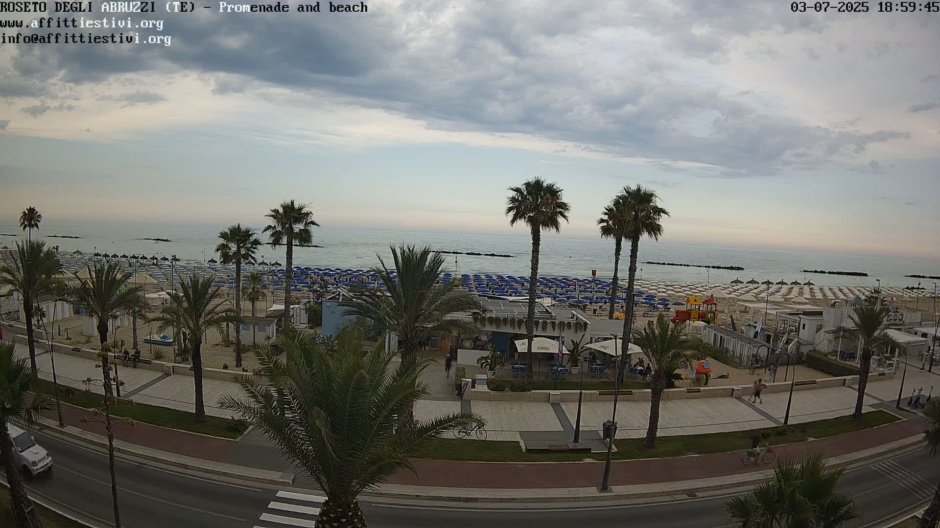 Roseto degli Abruzzi Beach Live Cam - Abruzzo, Italy