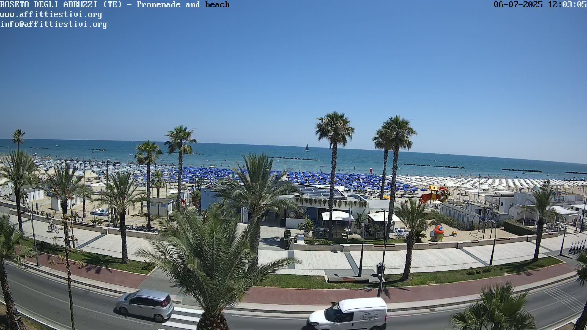 Roseto degli Abruzzi Beach Live Cam - Abruzzo, Italy