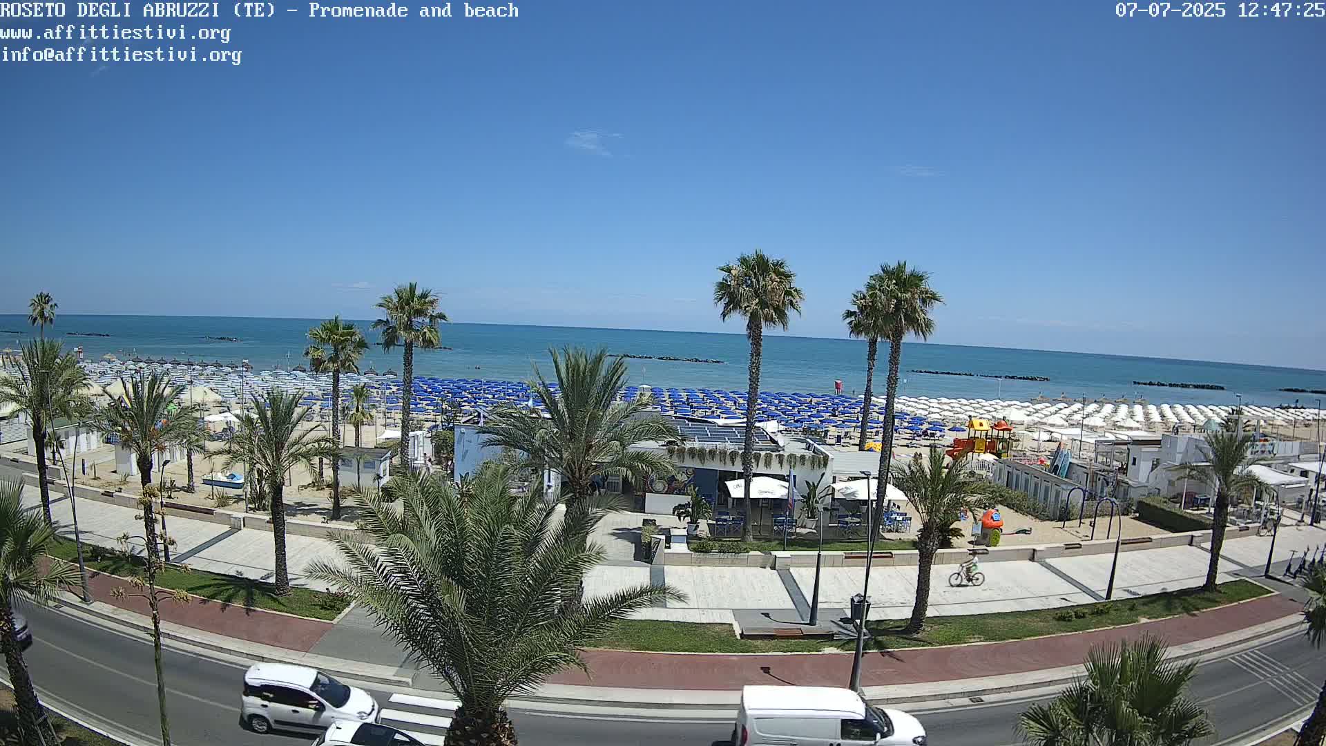 Roseto degli Abruzzi Beach Live Cam - Abruzzo, Italy