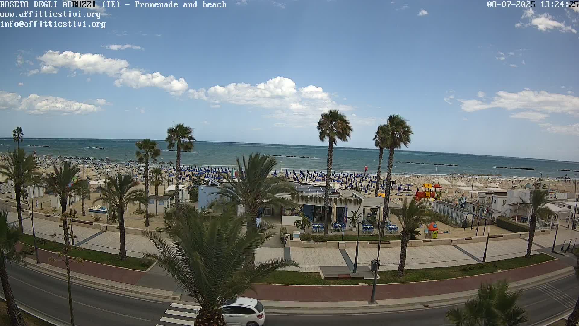 Roseto degli Abruzzi Beach Live Cam - Abruzzo, Italy