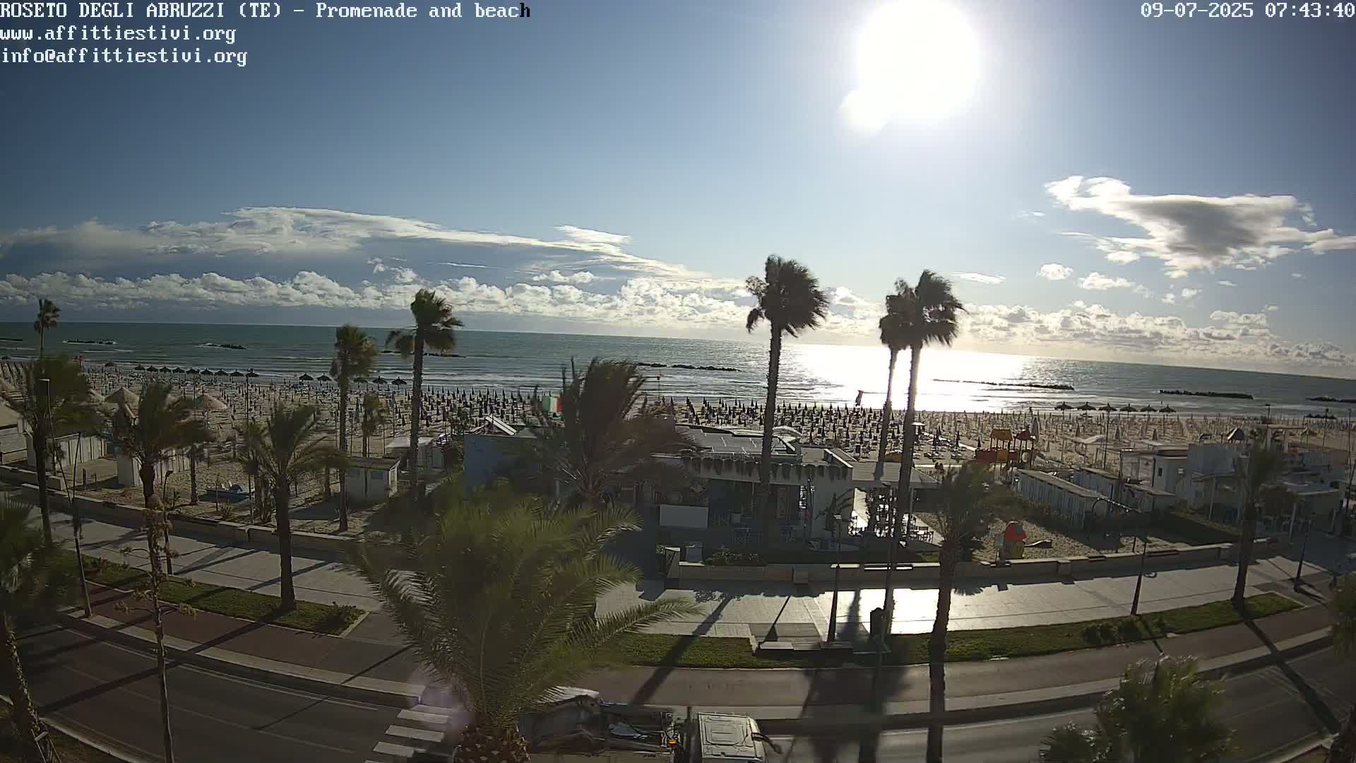 Roseto degli Abruzzi Beach Live Cam - Abruzzo, Italy