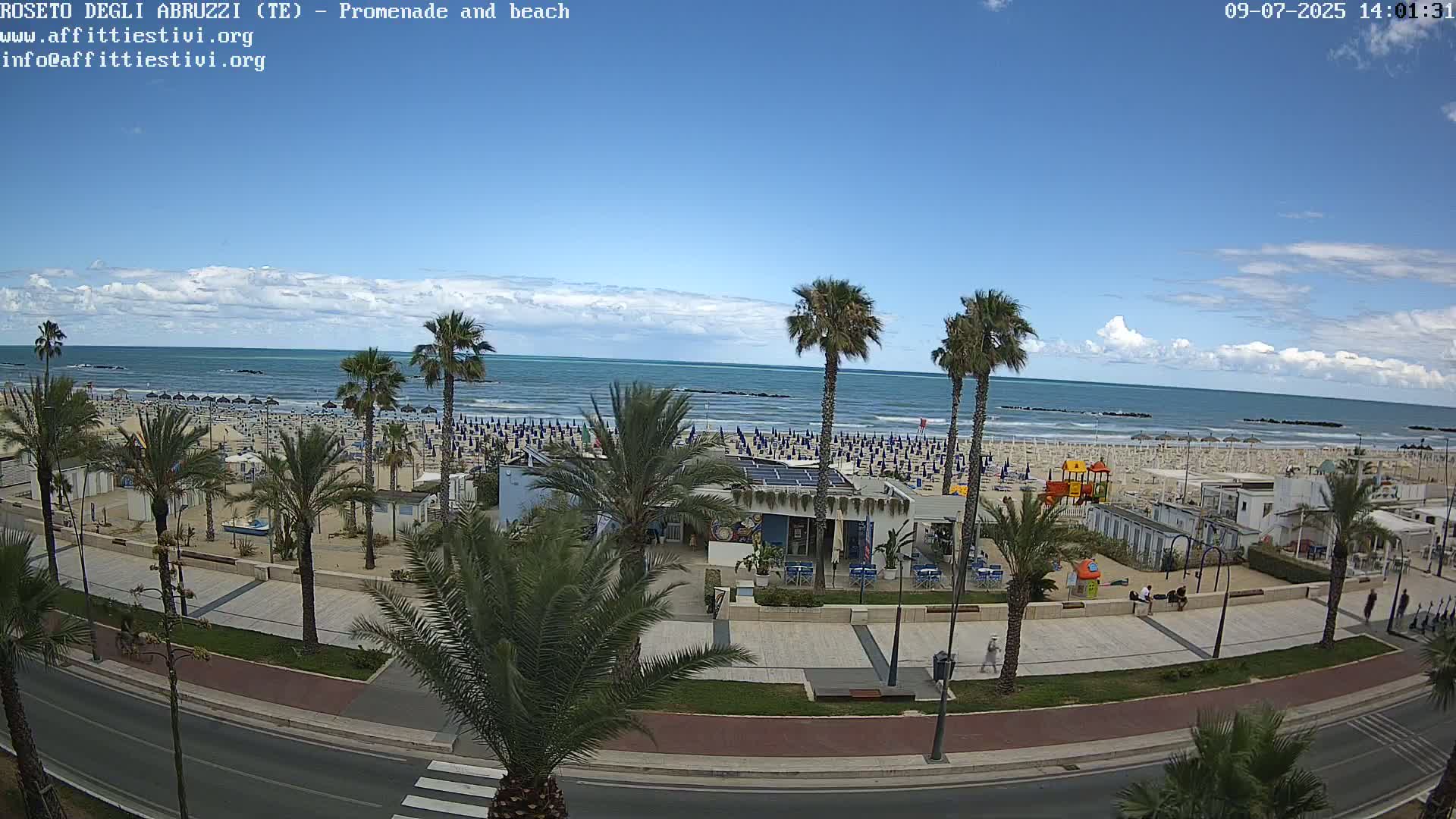Roseto degli Abruzzi Beach Live Cam - Abruzzo, Italy