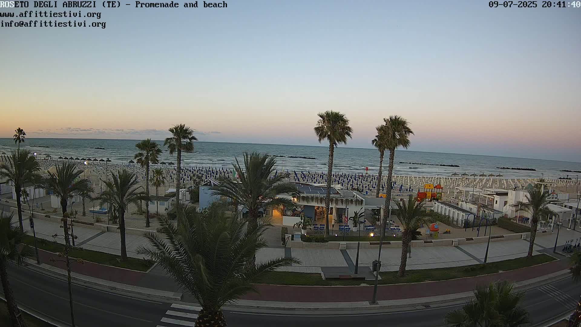 Roseto degli Abruzzi Beach Live Cam - Abruzzo, Italy
