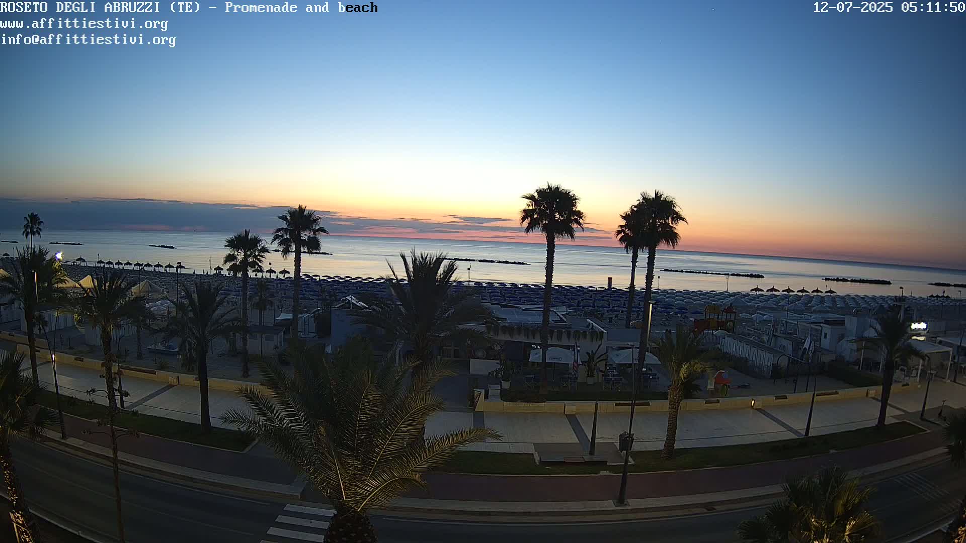 Roseto degli Abruzzi Beach Live Cam - Abruzzo, Italy