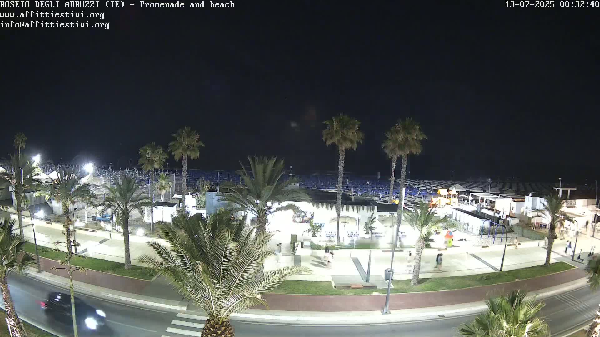 Roseto degli Abruzzi Beach Live Cam - Abruzzo, Italy