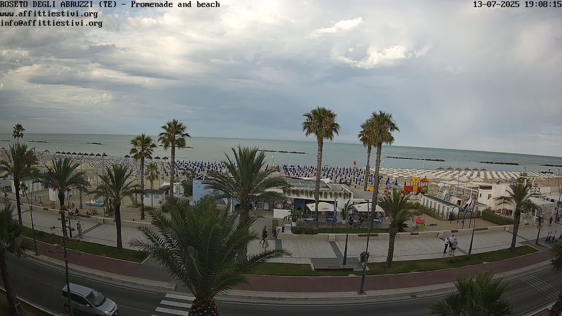 Roseto degli Abruzzi Beach Live Cam - Abruzzo, Italy