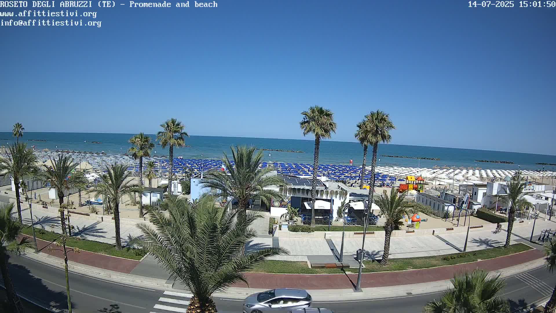 Roseto degli Abruzzi Beach Live Cam - Abruzzo, Italy