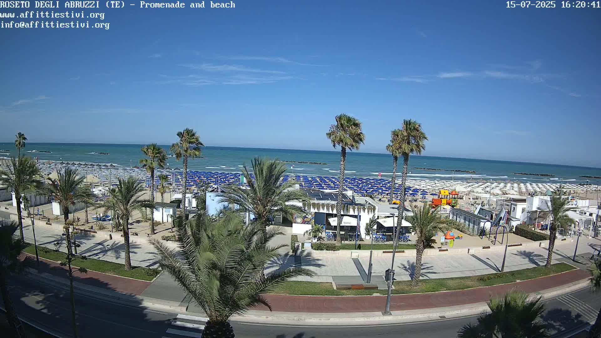 Roseto degli Abruzzi Beach Live Cam - Abruzzo, Italy