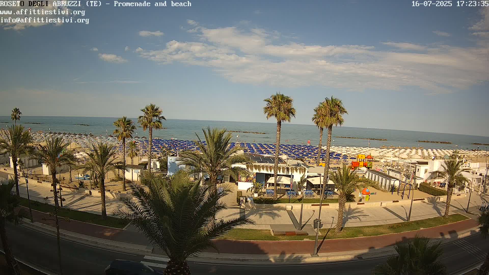 Roseto degli Abruzzi Beach Live Cam - Abruzzo, Italy