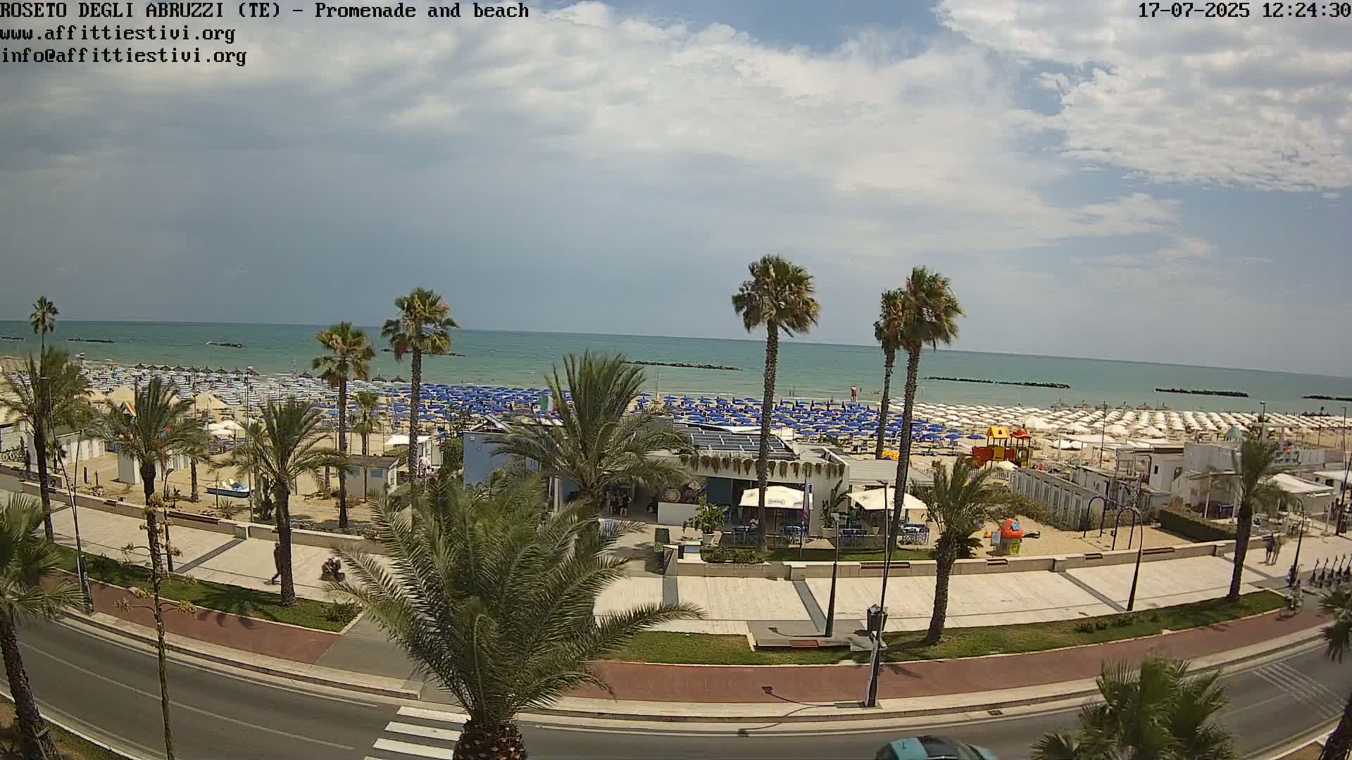 Roseto degli Abruzzi Beach Live Cam - Abruzzo, Italy