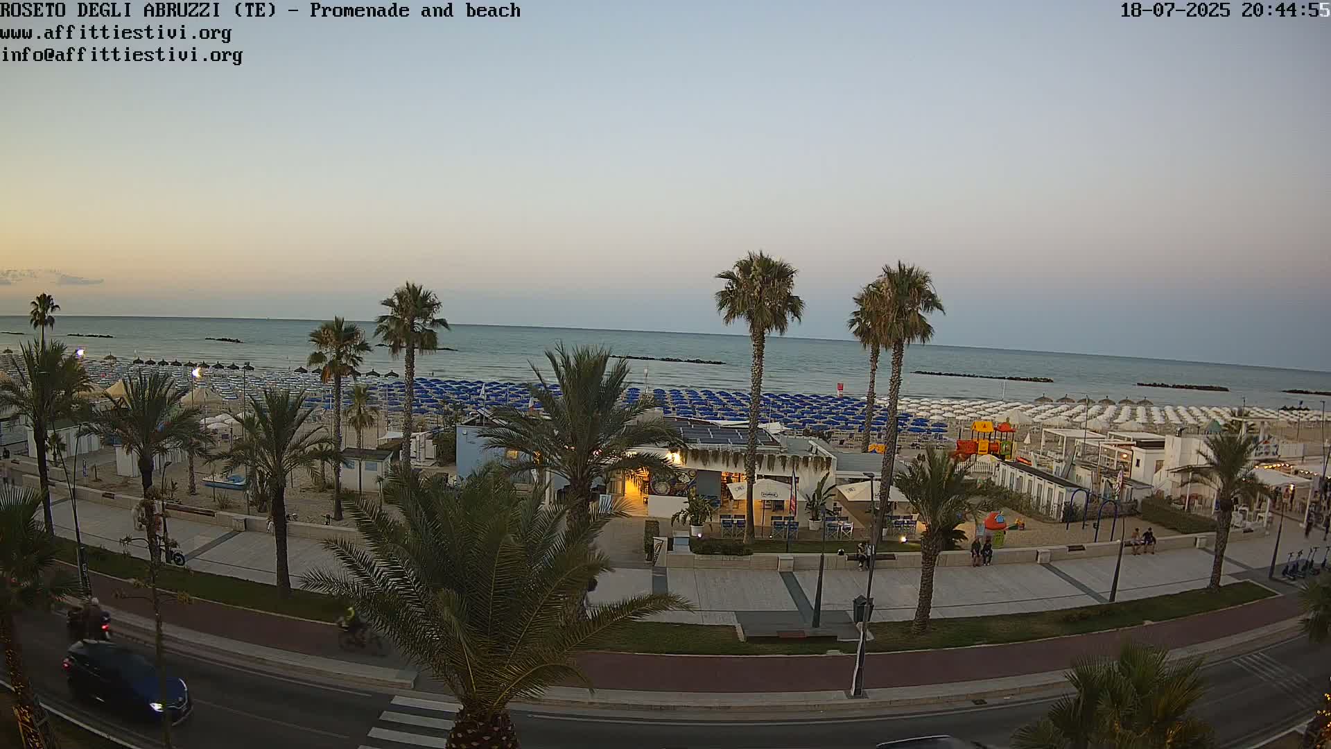 Roseto degli Abruzzi Beach Live Cam - Abruzzo, Italy