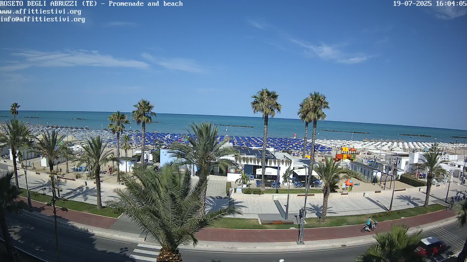 Roseto degli Abruzzi Beach Live Cam - Abruzzo, Italy
