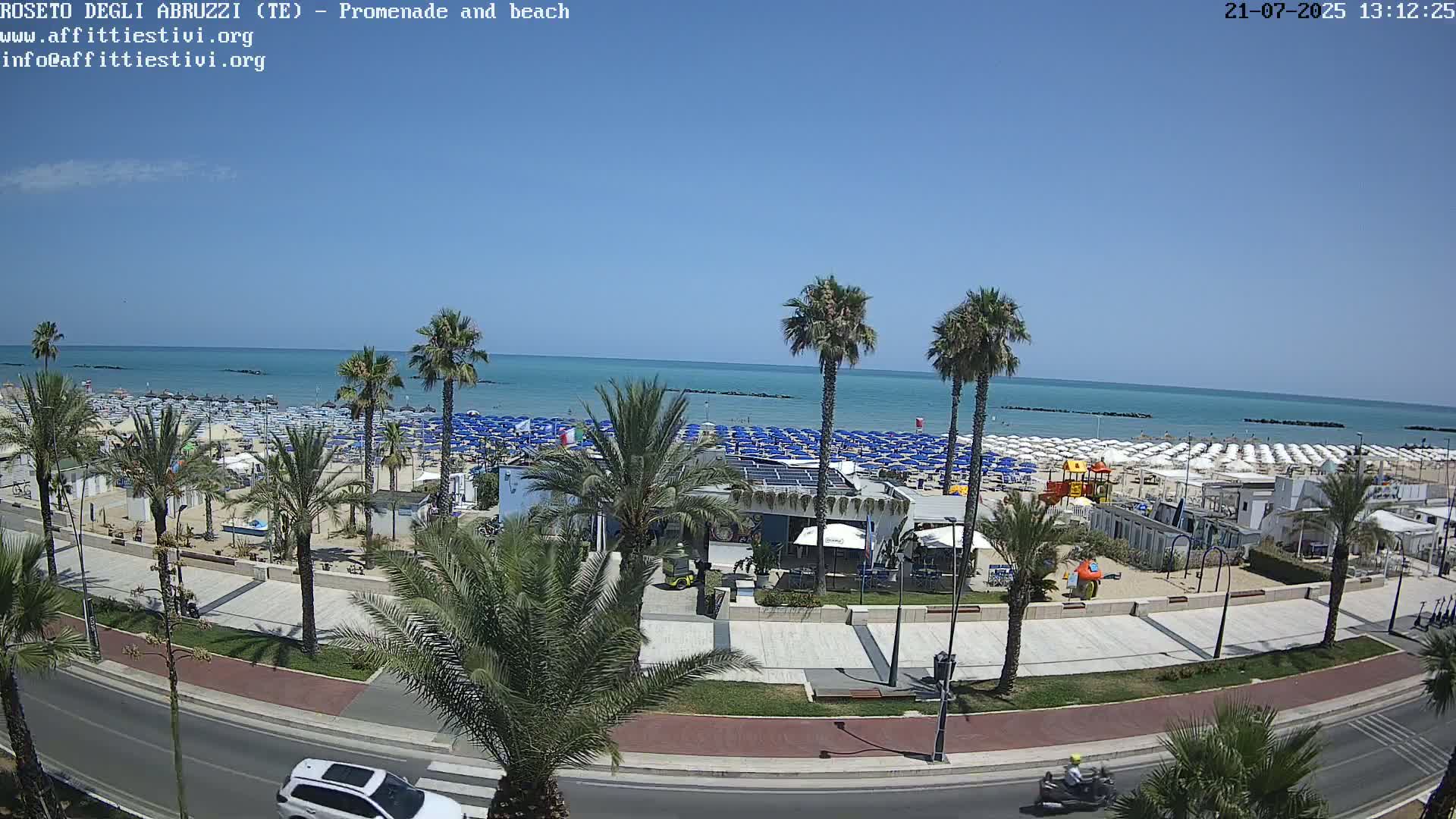 Roseto degli Abruzzi Beach Live Cam - Abruzzo, Italy