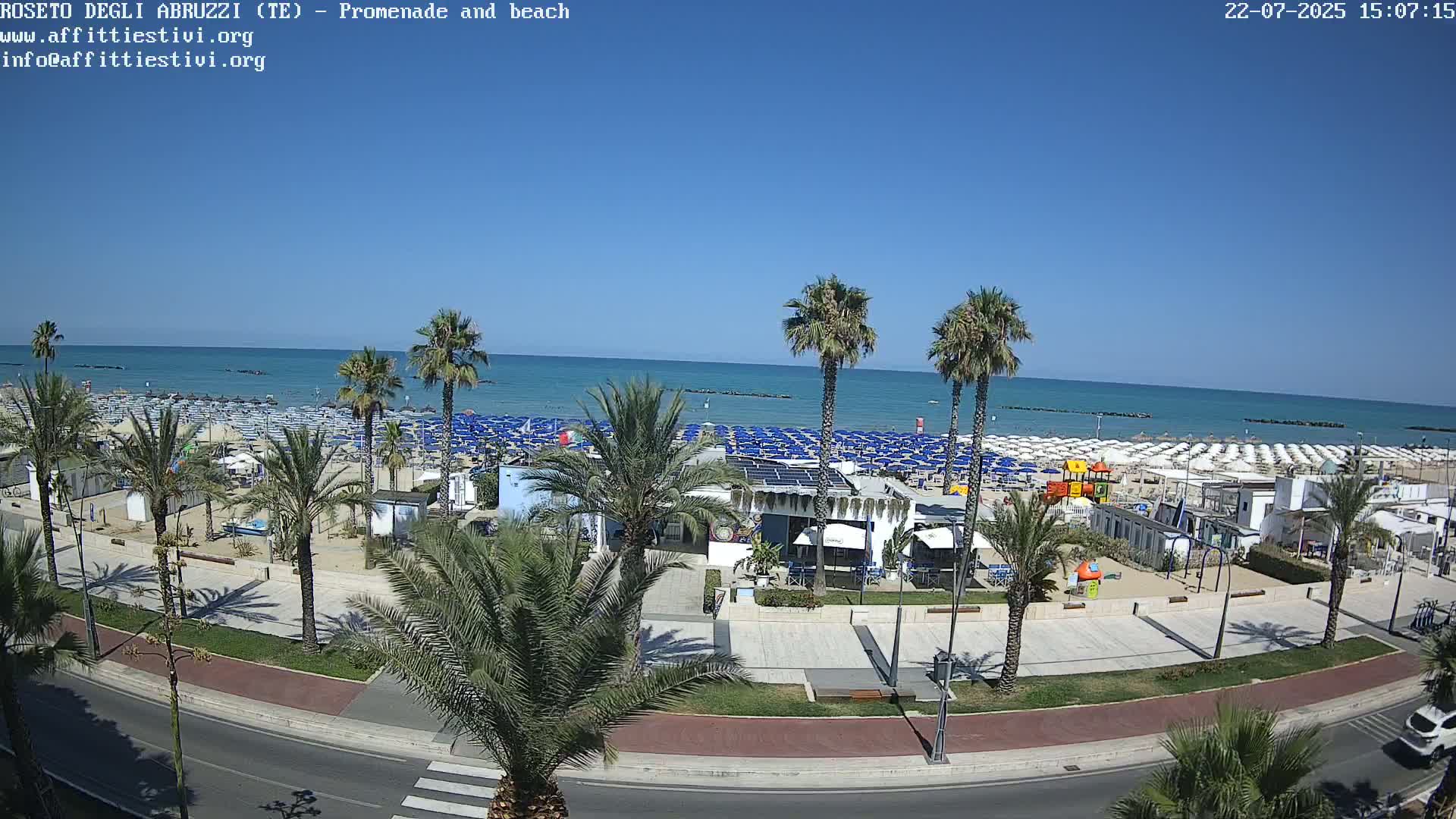 Roseto degli Abruzzi Beach Live Cam - Abruzzo, Italy