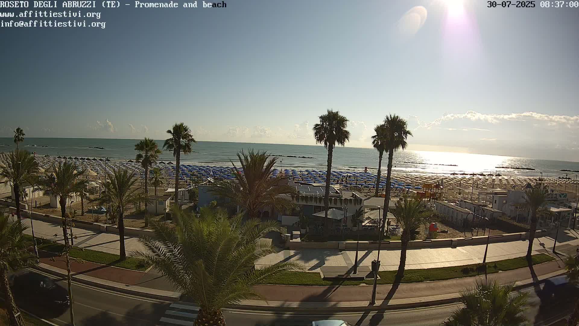 Roseto degli Abruzzi Beach Live Cam - Abruzzo, Italy