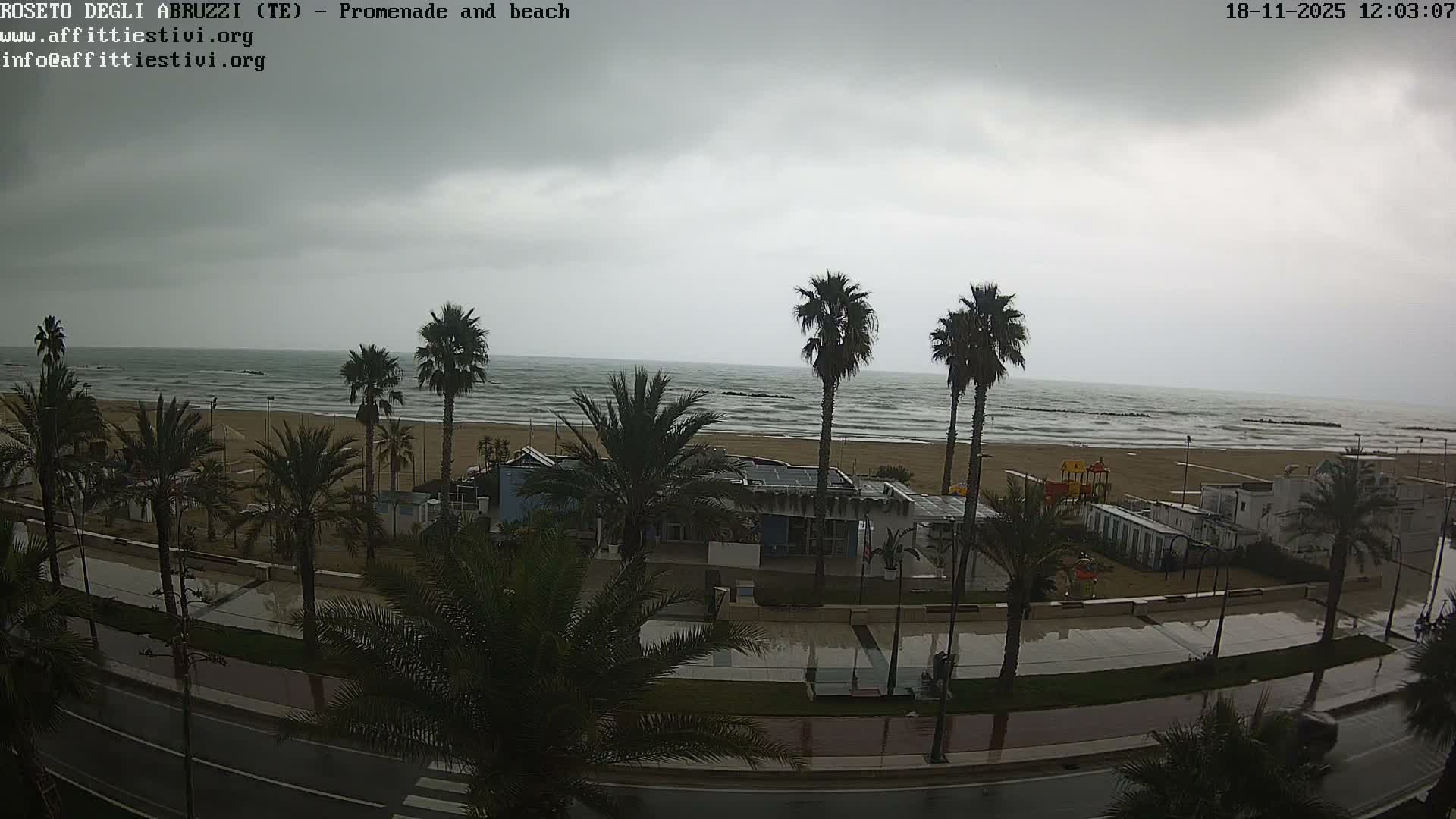Roseto degli Abruzzi Beach Live Cam - Abruzzo, Italy