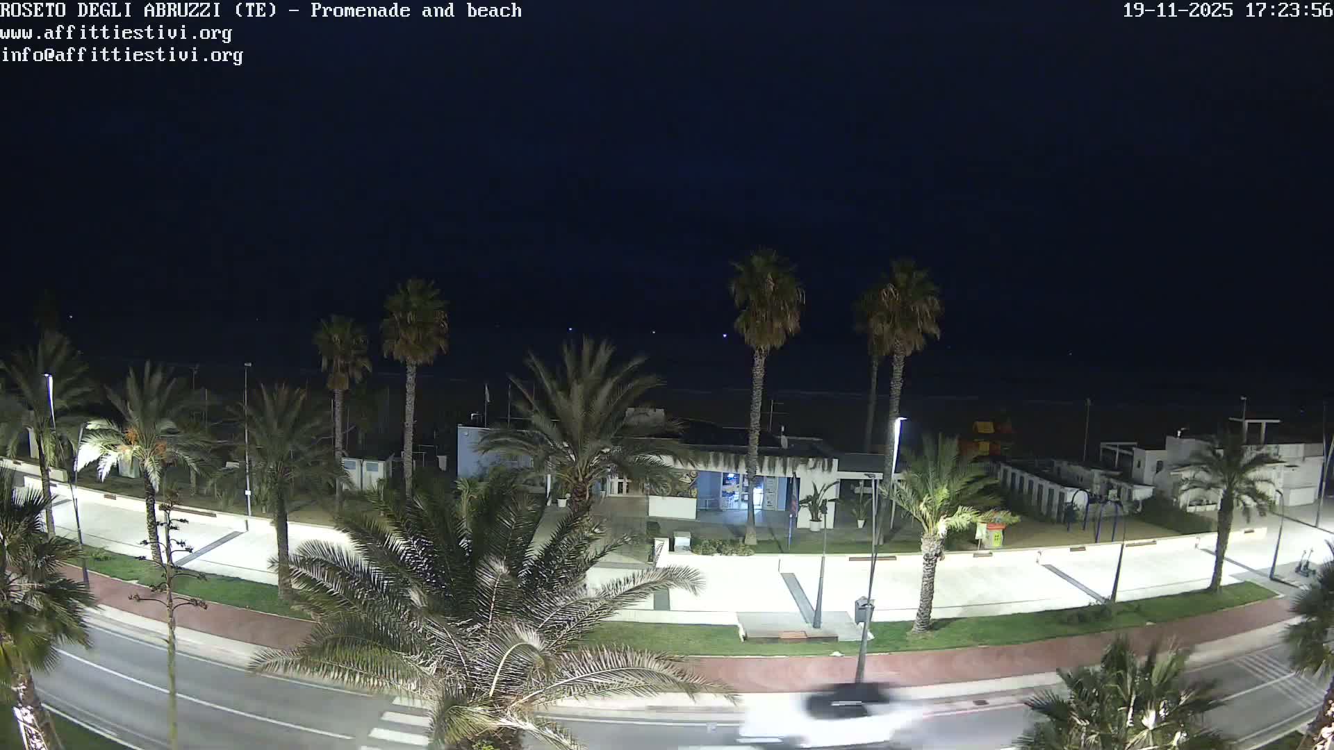 Roseto degli Abruzzi Beach Live Cam - Abruzzo, Italy