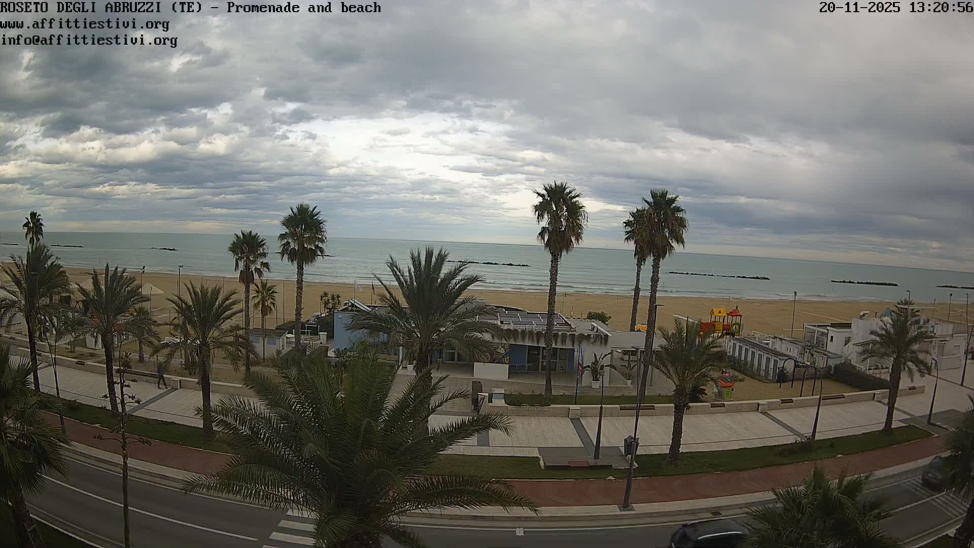 Roseto degli Abruzzi Beach Live Cam - Abruzzo, Italy
