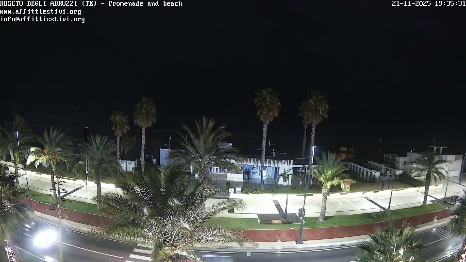 Roseto degli Abruzzi Beach Live Cam - Abruzzo, Italy