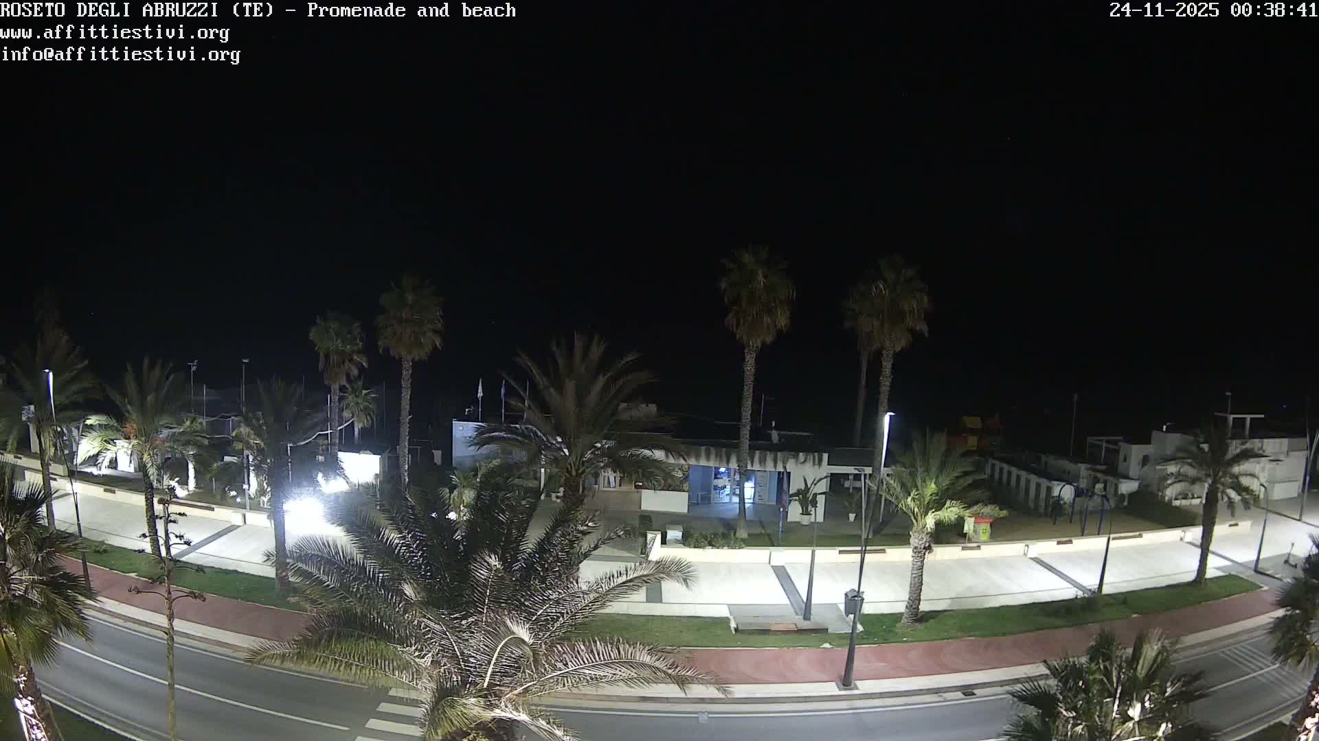 Roseto degli Abruzzi Beach Live Cam - Abruzzo, Italy