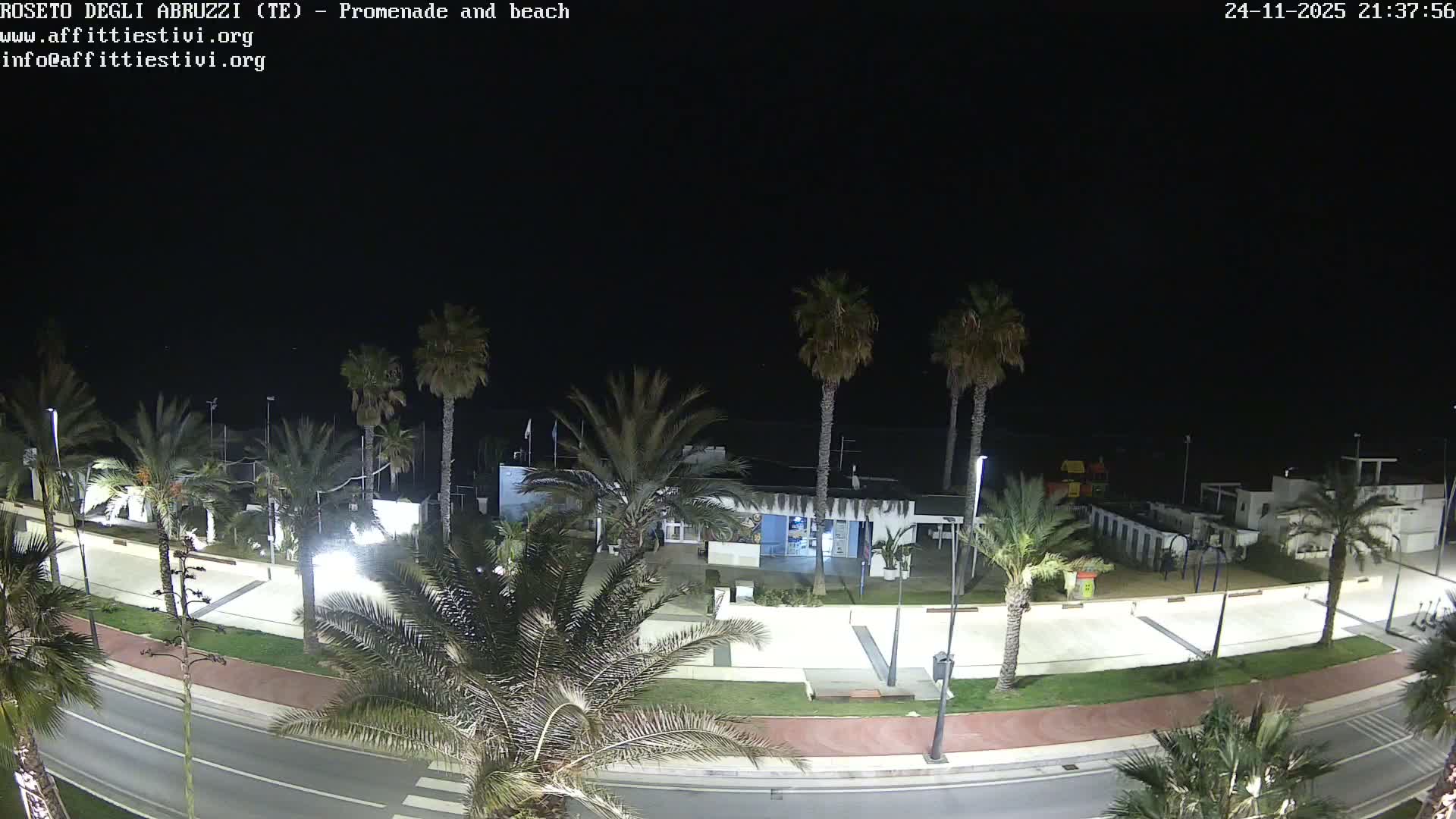Roseto degli Abruzzi Beach Live Cam - Abruzzo, Italy