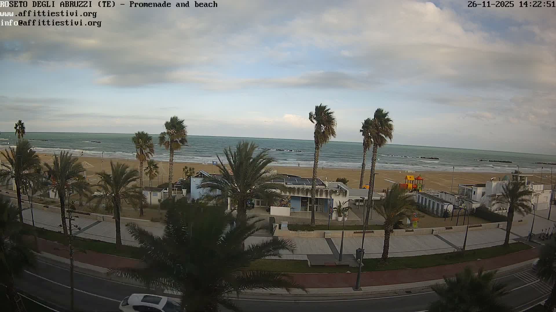 Roseto degli Abruzzi Beach Live Cam - Abruzzo, Italy