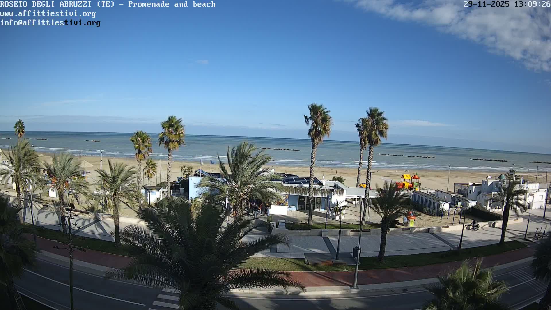 Roseto degli Abruzzi Beach Live Cam - Abruzzo, Italy