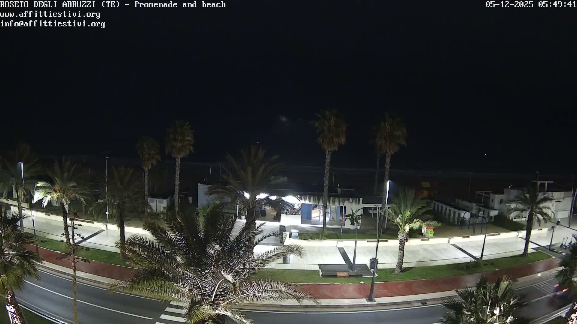 Roseto degli Abruzzi Beach Live Cam - Abruzzo, Italy