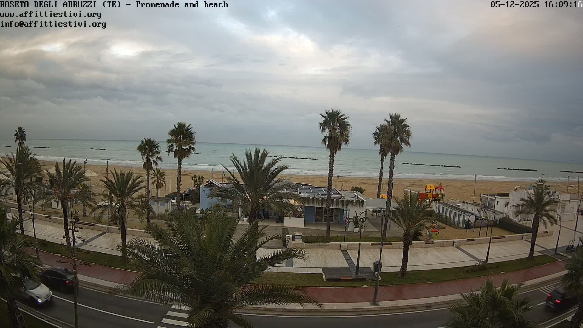 Roseto degli Abruzzi Beach Live Cam - Abruzzo, Italy
