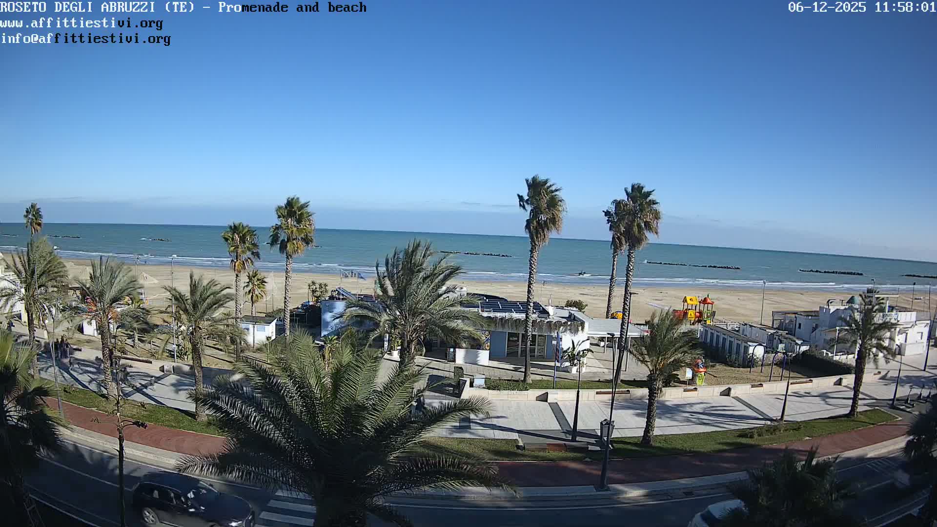 Roseto degli Abruzzi Beach Live Cam - Abruzzo, Italy