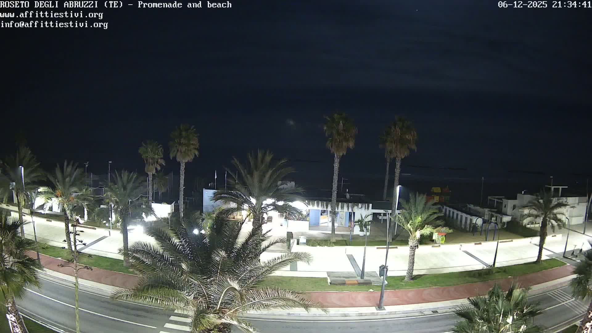 Roseto degli Abruzzi Beach Live Cam - Abruzzo, Italy
