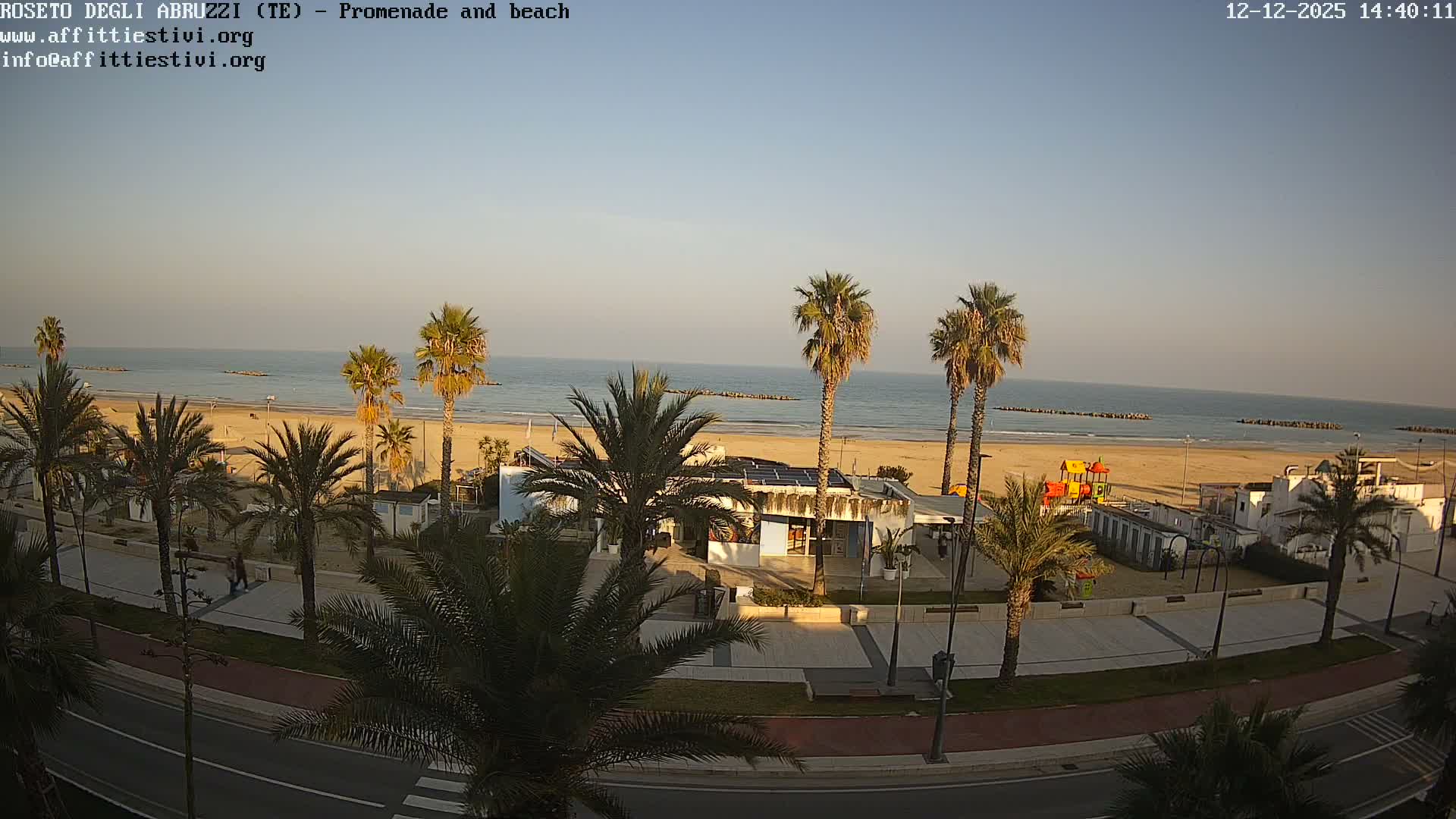 Roseto degli Abruzzi Beach Live Cam - Abruzzo, Italy