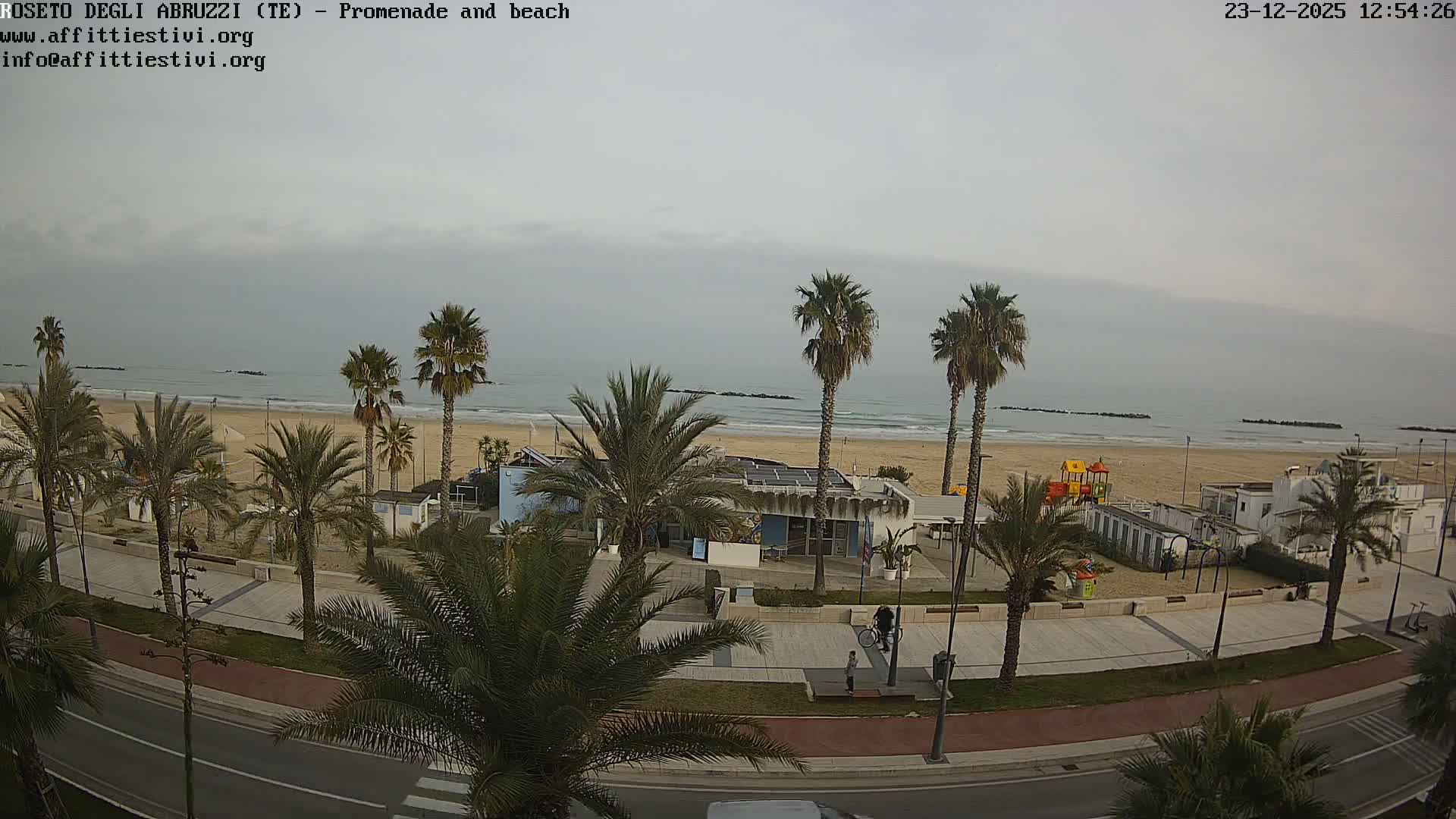 Roseto degli Abruzzi Beach Live Cam - Abruzzo, Italy