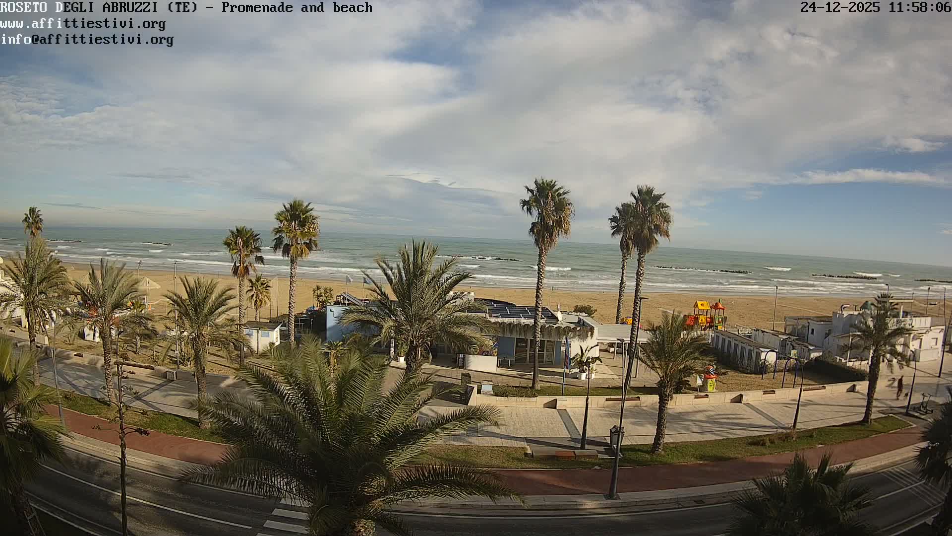 Roseto degli Abruzzi Beach Live Cam - Abruzzo, Italy