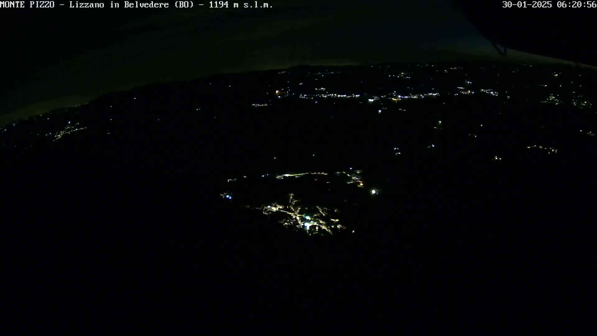 Parco Corno alle Scale, Mount Pizzo Paragliding Runway  Live Cam - Lizzano in Belvedere, Emilia-Romagna, Italy