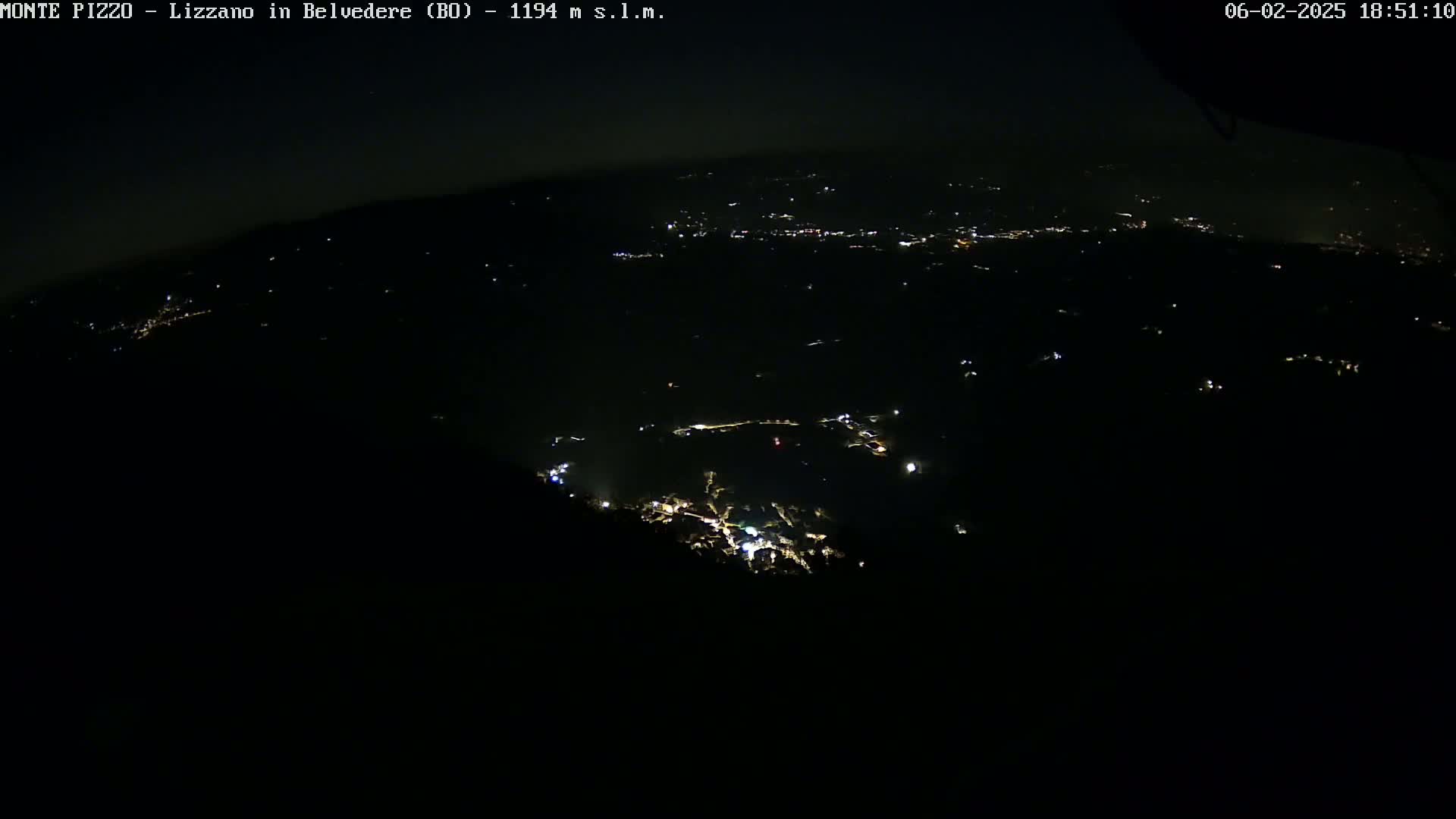 Parco Corno alle Scale, Mount Pizzo Paragliding Runway  Live Cam - Lizzano in Belvedere, Emilia-Romagna, Italy