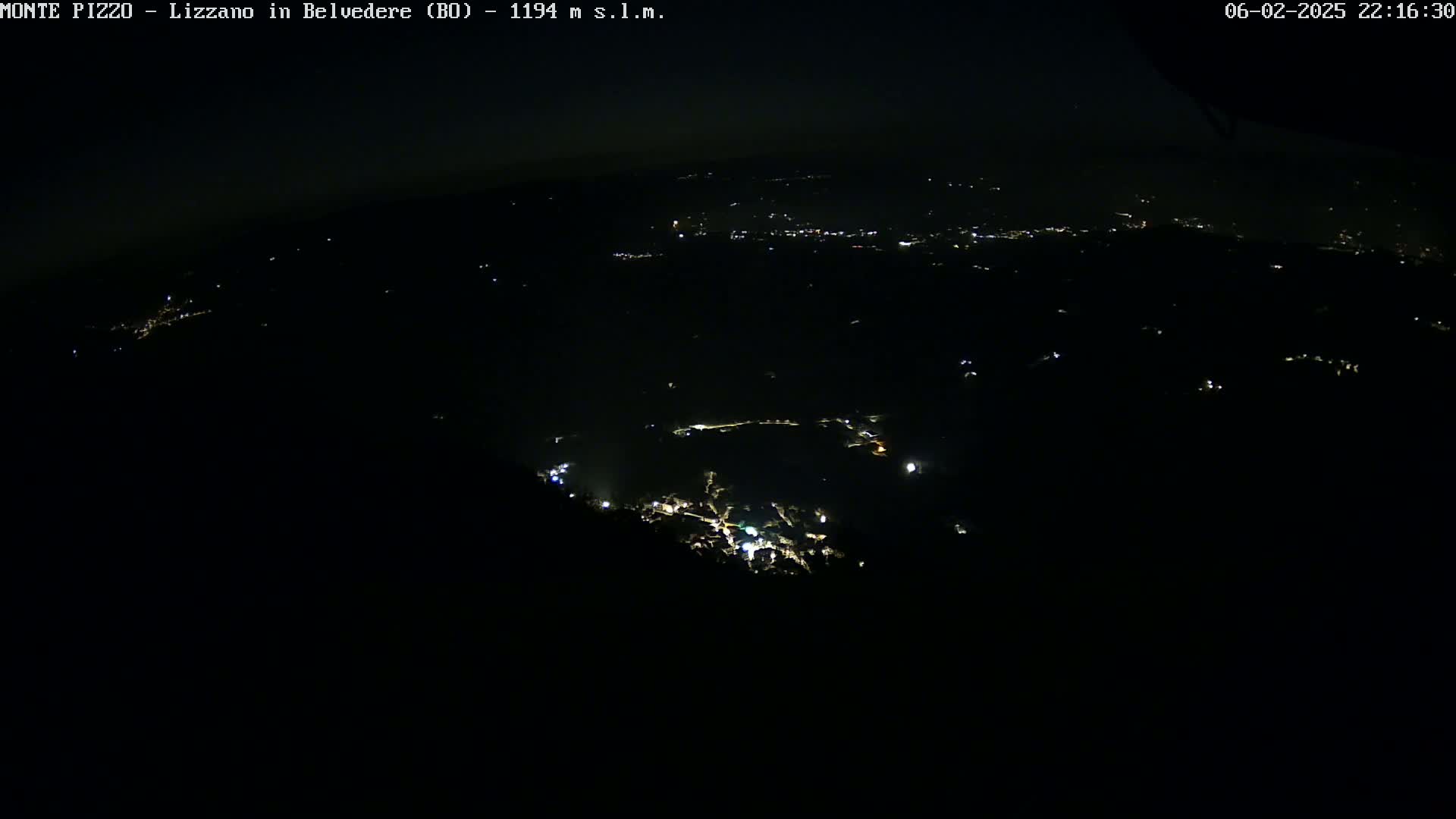 Parco Corno alle Scale, Mount Pizzo Paragliding Runway  Live Cam - Lizzano in Belvedere, Emilia-Romagna, Italy