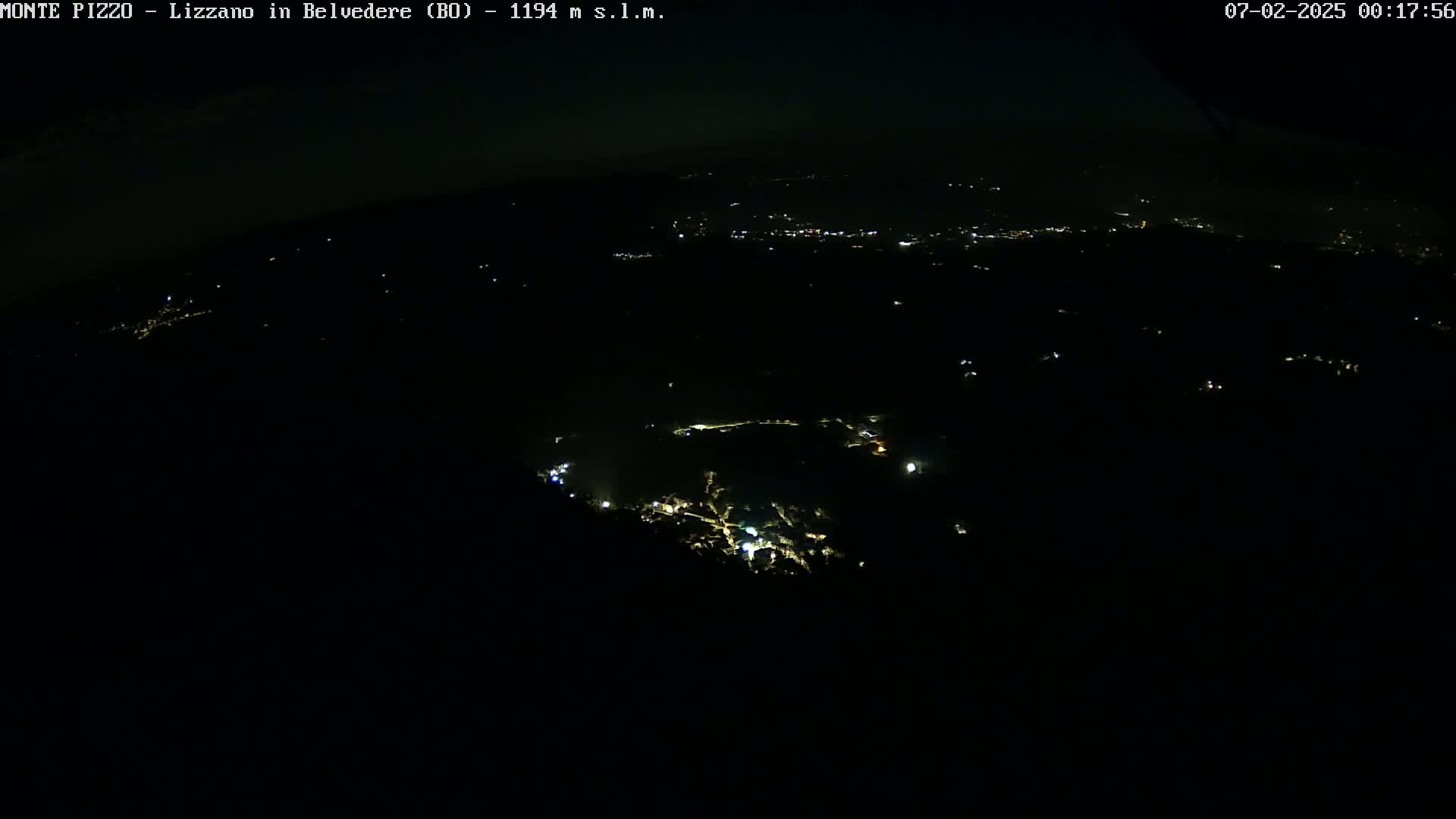 Parco Corno alle Scale, Mount Pizzo Paragliding Runway  Live Cam - Lizzano in Belvedere, Emilia-Romagna, Italy