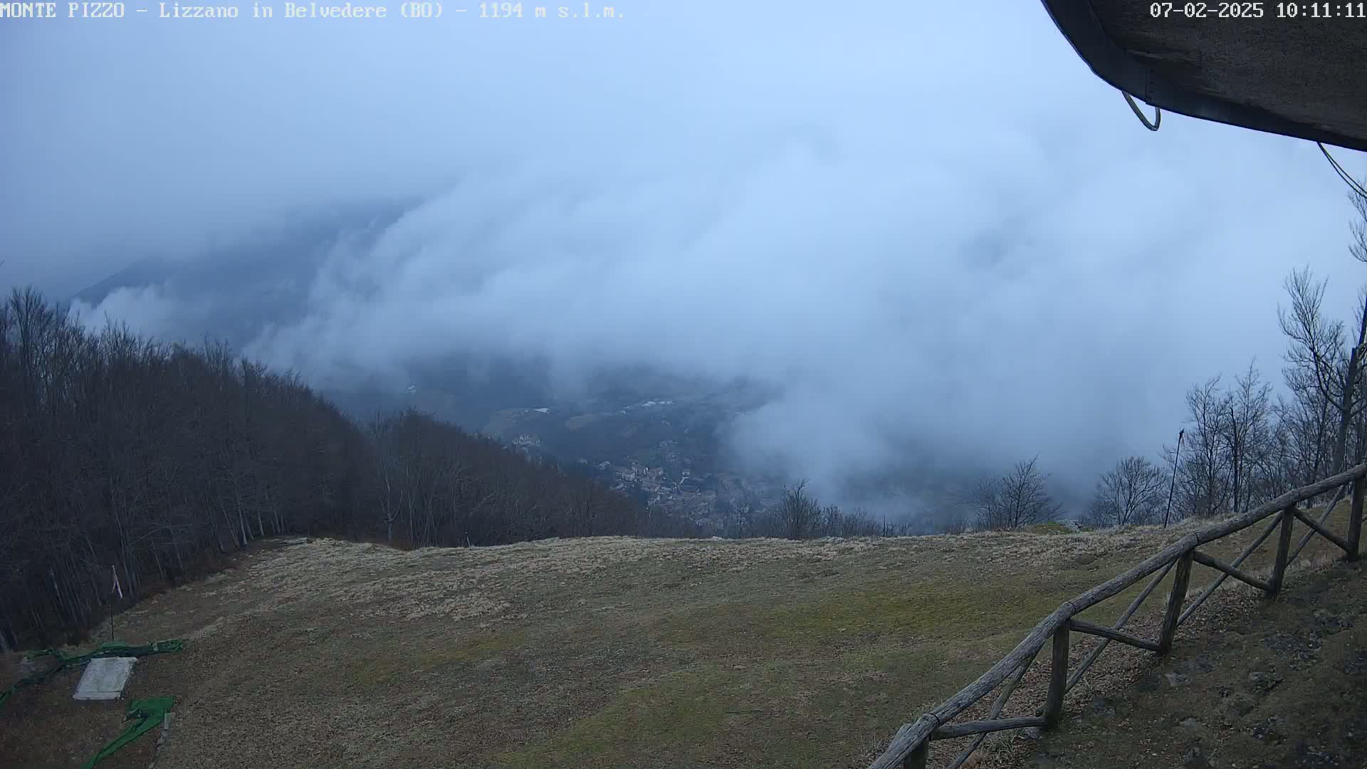 Parco Corno alle Scale, Mount Pizzo Paragliding Runway  Live Cam - Lizzano in Belvedere, Emilia-Romagna, Italy