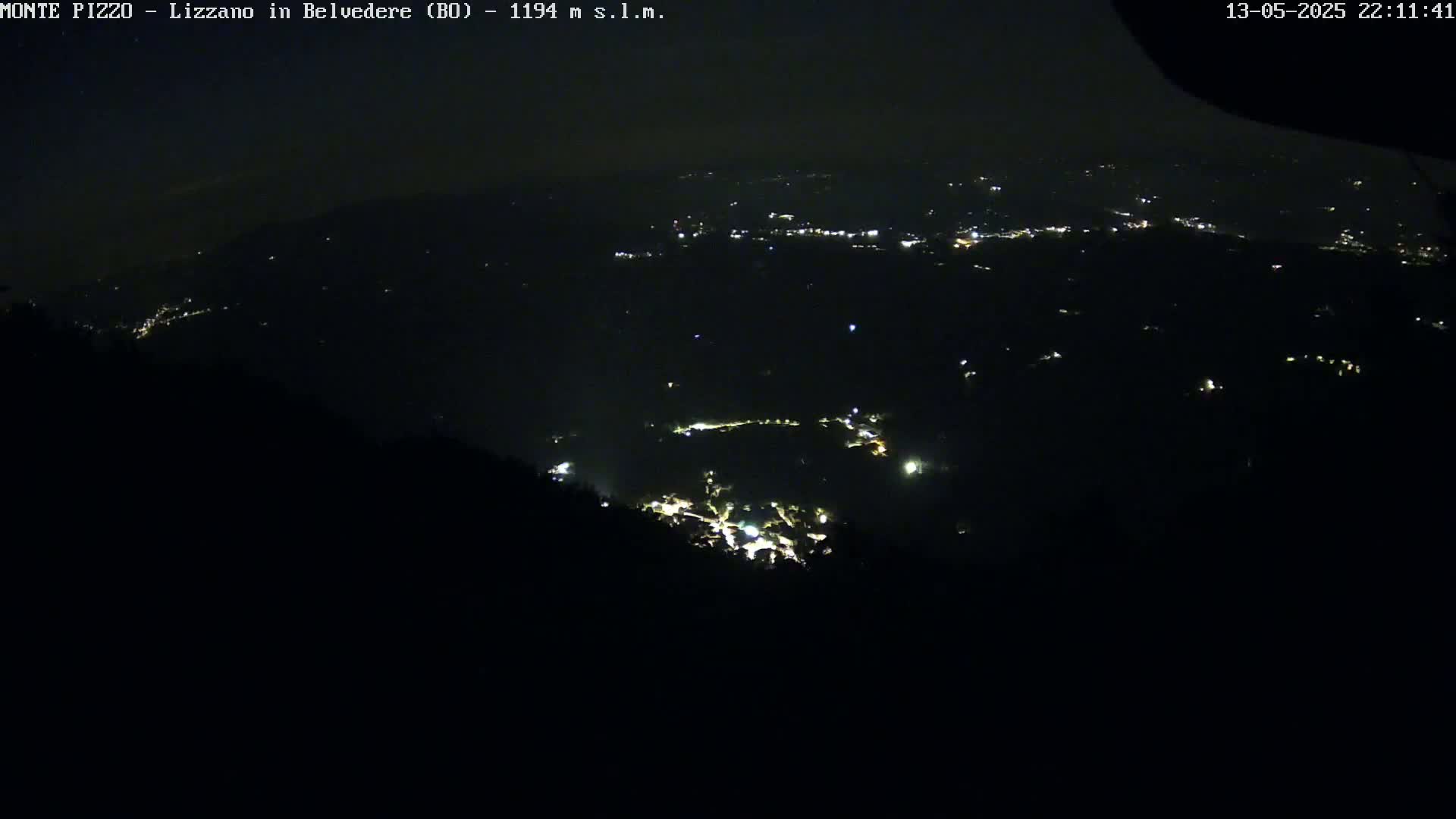 Parco Corno alle Scale, Mount Pizzo Paragliding Runway  Live Cam - Lizzano in Belvedere, Emilia-Romagna, Italy