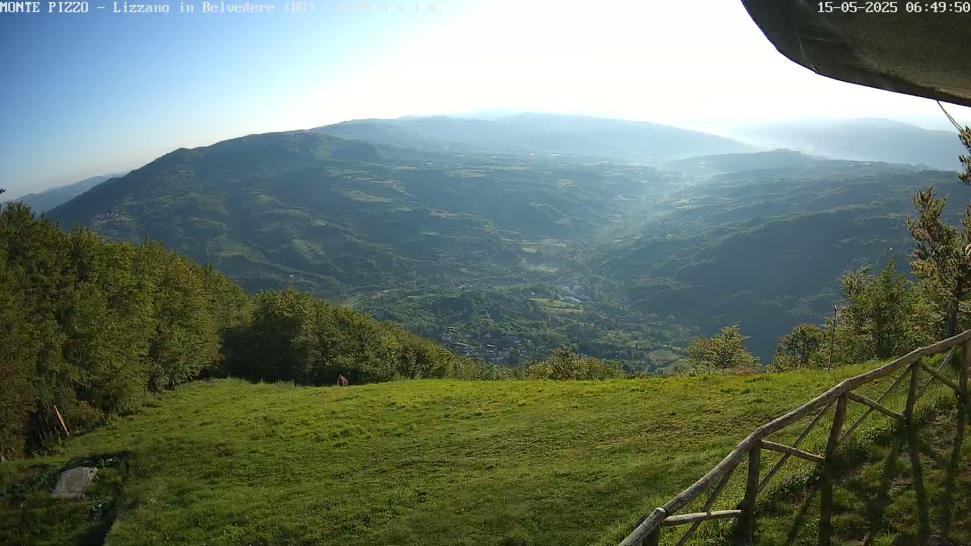 Parco Corno alle Scale, Mount Pizzo Paragliding Runway  Live Cam - Lizzano in Belvedere, Emilia-Romagna, Italy